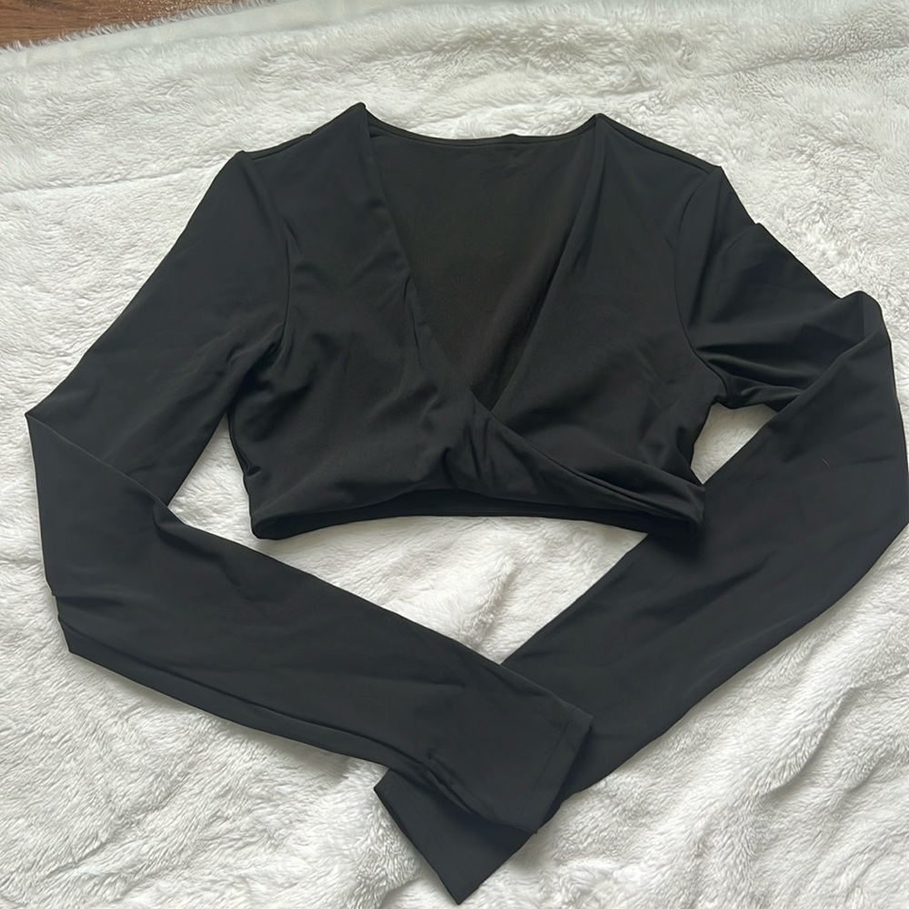 Yunoga Twist Front Athletic Top